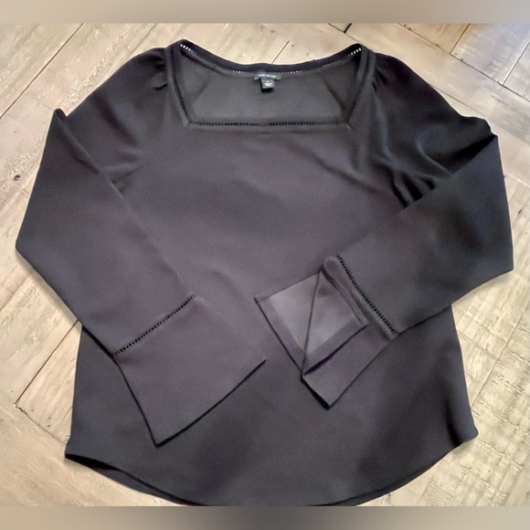 Ann Taylor Ladder Trim Square Neck Top Size Medium - Picture 4 of 5